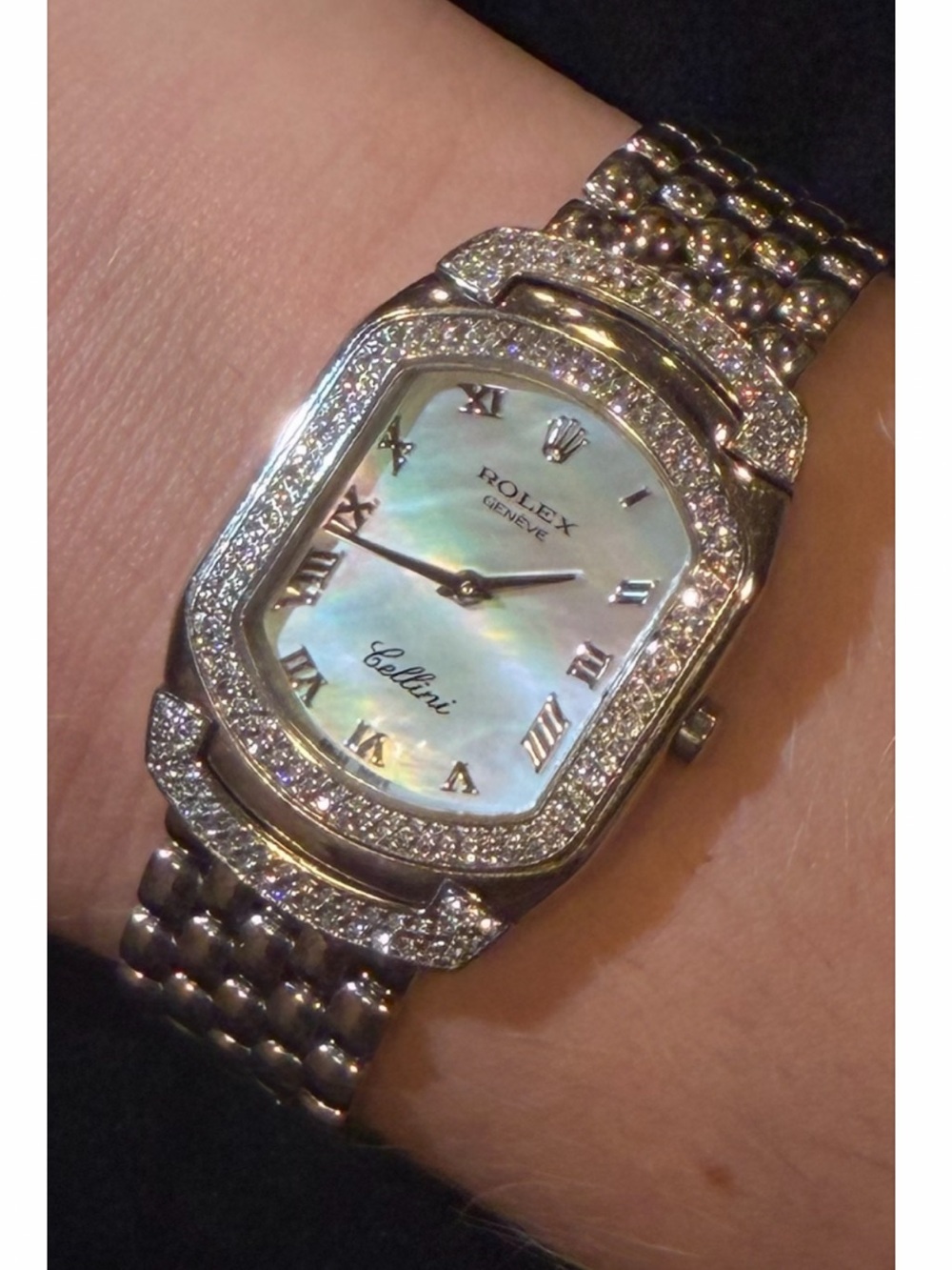 Rolex Cellini Mother-of-Pearl Dial Diamond Bezel Watch - 18k white gold - Picture 2 of 8